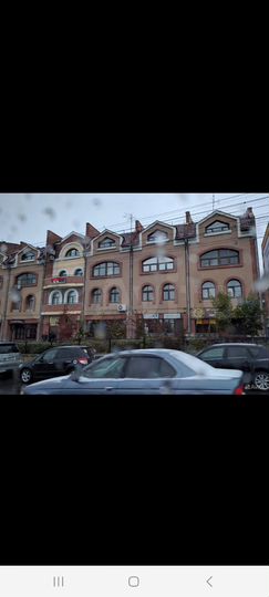 С отдельным входом выставочное шоурум магазин ател