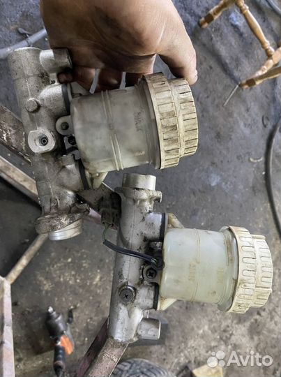 Главный тормозной цилиндр монтеро спорт, паджеро2