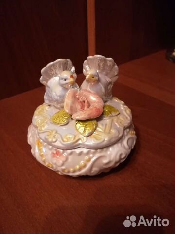 Шкатулка фарфоровая (новая)