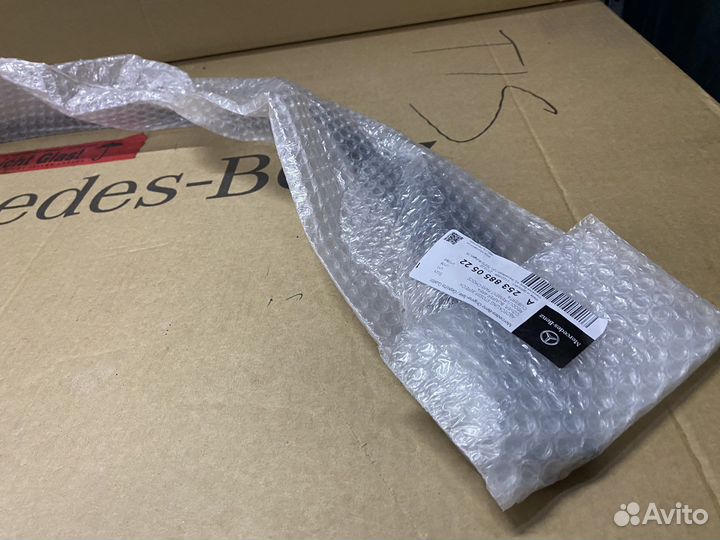 Накладка крыла переднего левая Mercedes X253 GLC