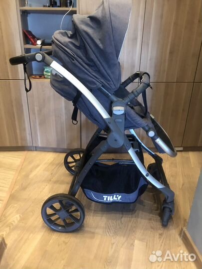 Прогулочная коляска