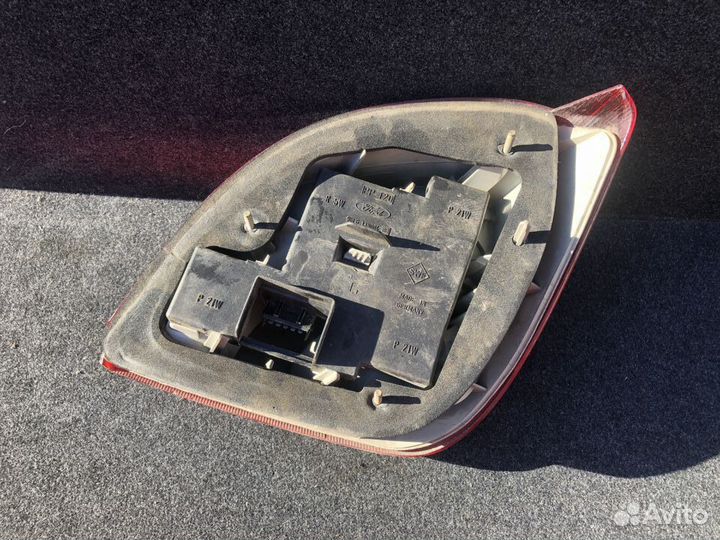 Форд Фиеста фонарь задний