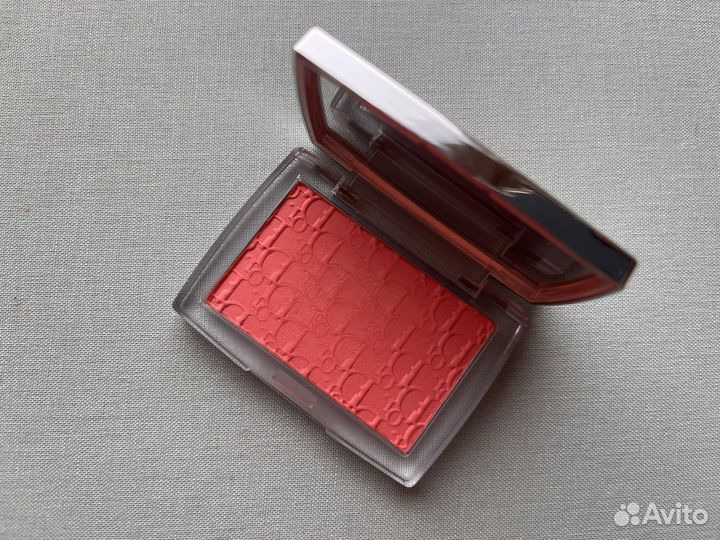 Румяна dior backstage coral