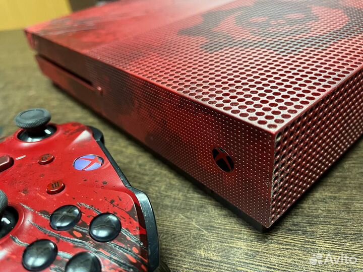 Xbox One S 1000gb Limited Edition Gears of War x
