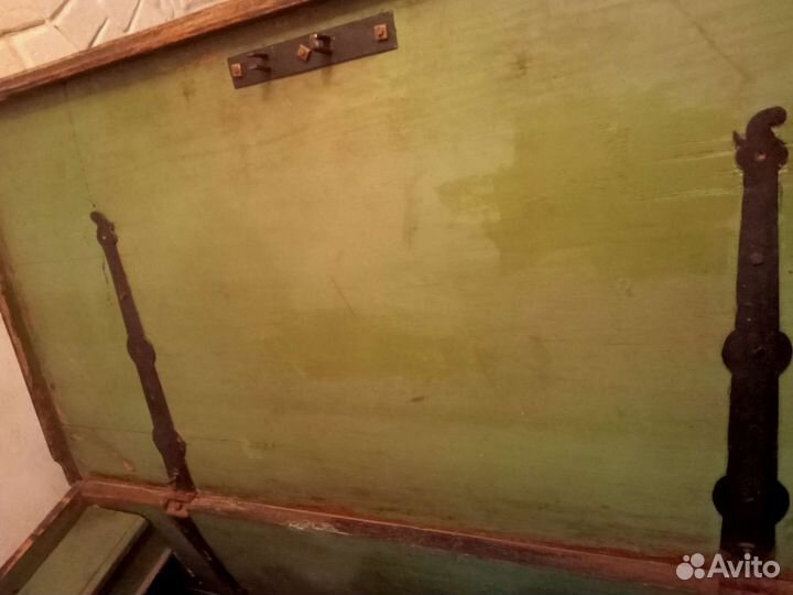 Сундук деревянный старинный
