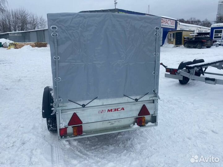 Практичный прицеп 817700.002 с тентом