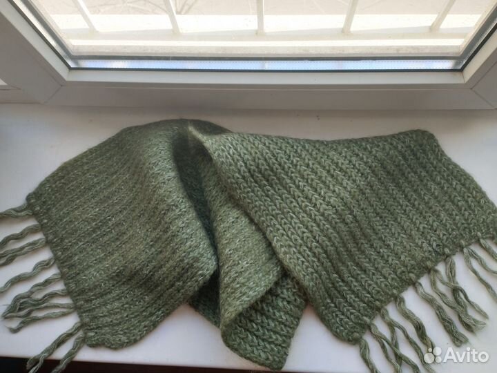 Широкий вязанный шарф