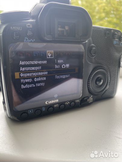 Canon 50D + батарейный блок с аккумуляторами