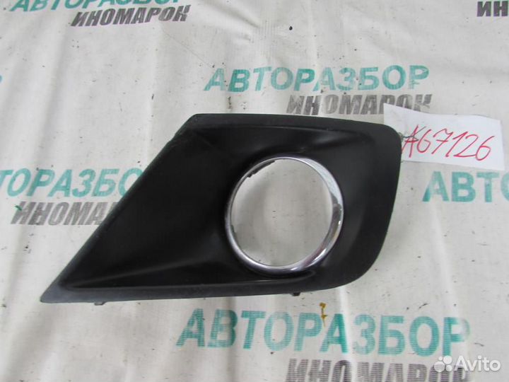 Рамка противотуманной фары правой для Peugeot 200