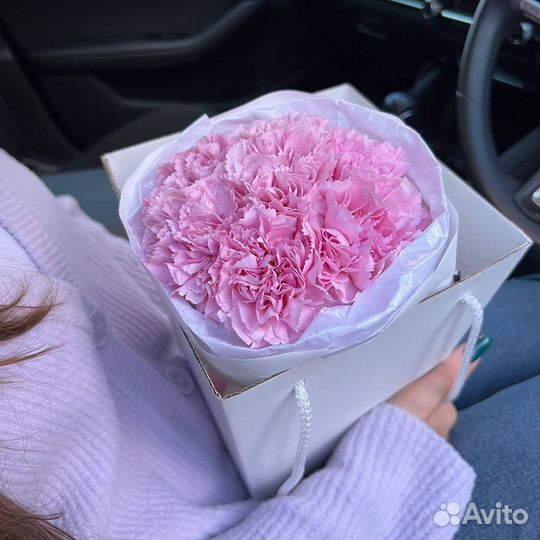 Букет из диантусов в коробочке / Доставка / Цветы