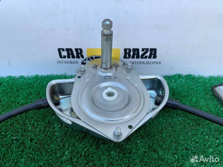 Стеклоподъемник задний правый R Chevrolet Niva