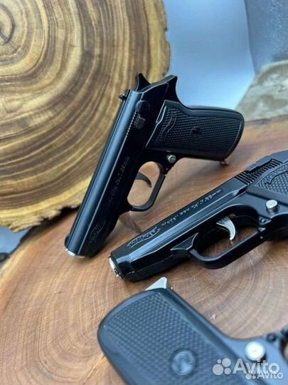 Металлический вальтер зажигалка