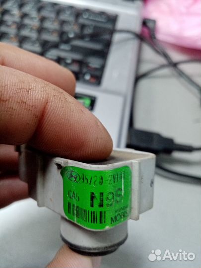 Датчик парктроника hyundai 95720-2V100