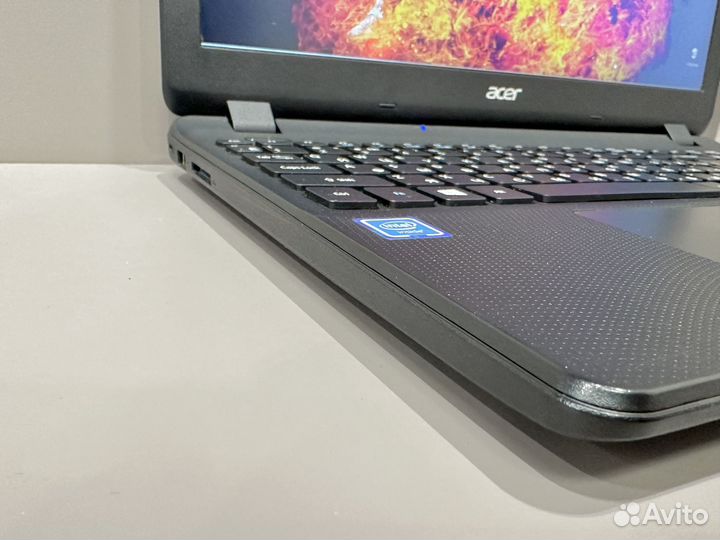 Acer 15.6/intel/8gb/ssd240/intel hd