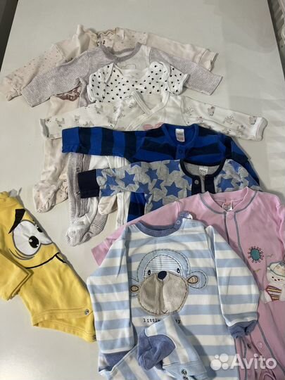 Три пакета с детской фирменной одеждой