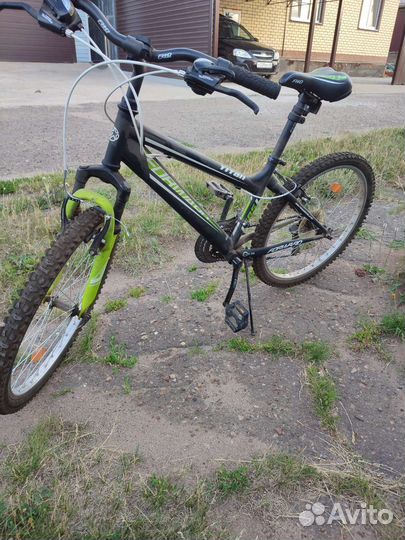 Велосипед Forward Titan (черно-зелёный)