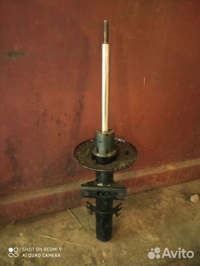 Передняя стойка Фольксваген Т5