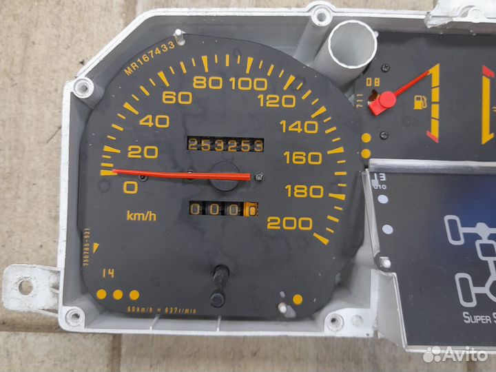 Щиток приборов бензин паджеро 2 94-99