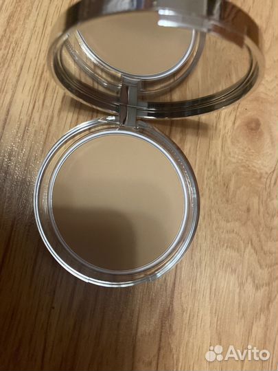 Пудра clinique Bobbi Mac smash