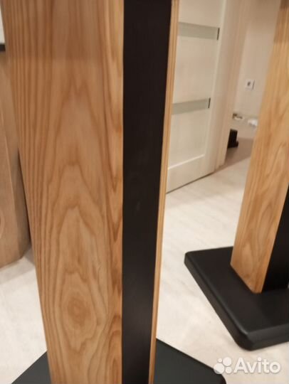 Стойки для полочной акустики