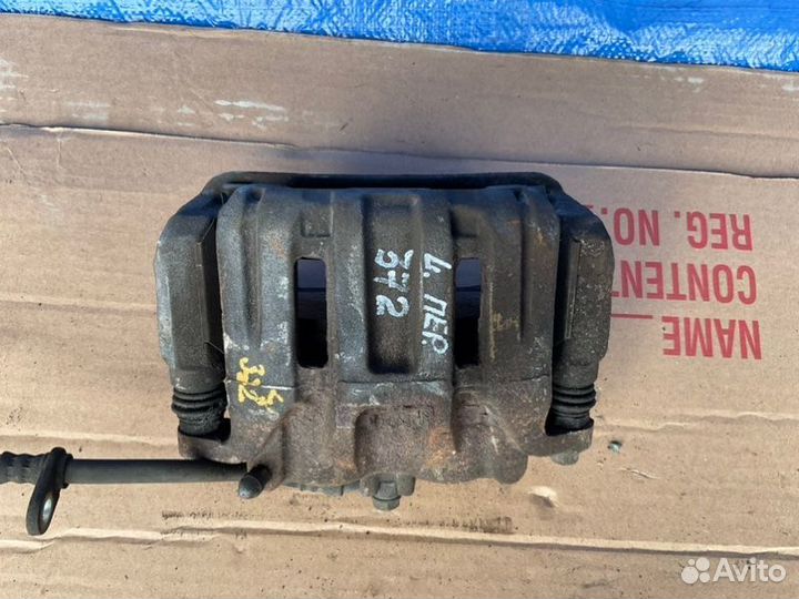 Суппорт передний левый Honda Odyssey RL3 J35A7