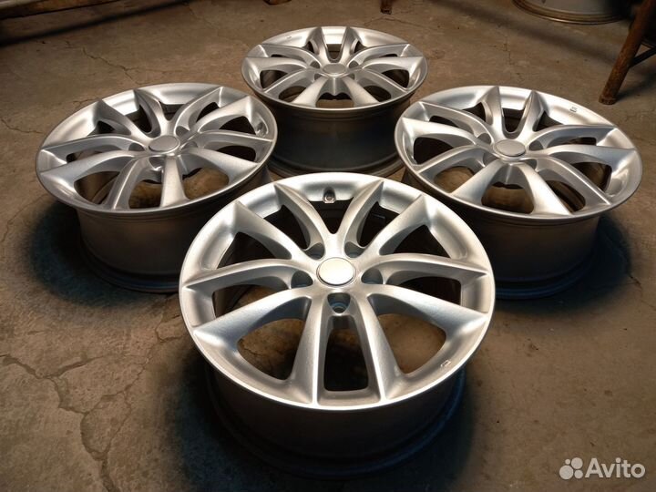 Оригинальные диски R17 Nissan 5 х 114.3