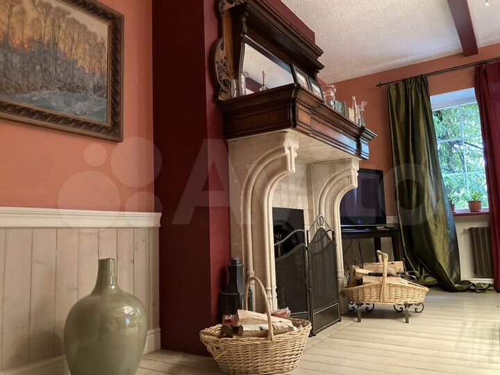 Коттедж 570 м² на участке 15 сот.