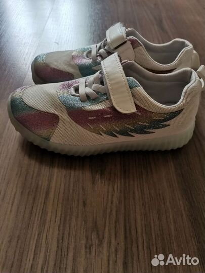 Кроссовки для девочки