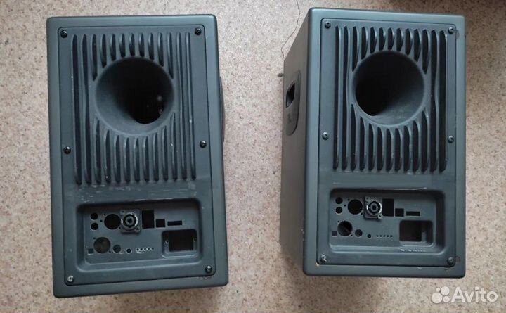 Акустика JBL LSR4326 Студийные Мониторы