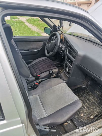 Daewoo Nexia 1.6 МТ, 2012, битый, 182 000 км