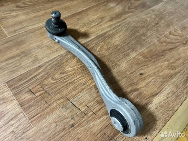 Рычаг передний левый верхний Audi A8 D4/4H 2011