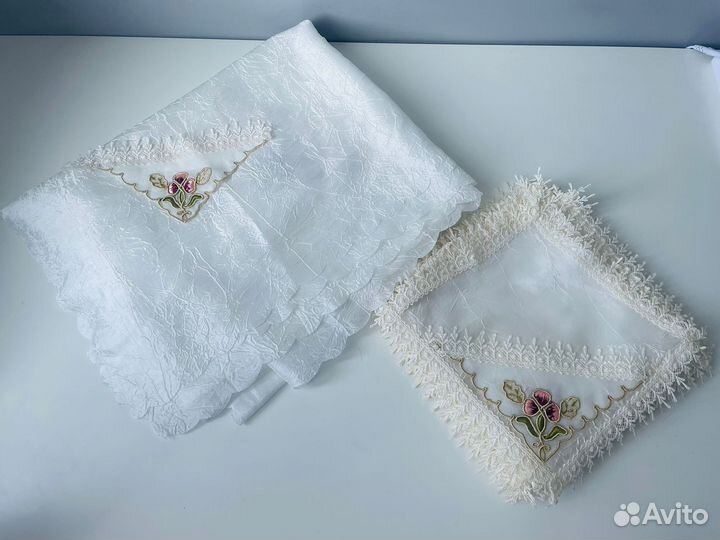 Скатерть айвори и 12 салфеток органза с вышивкой