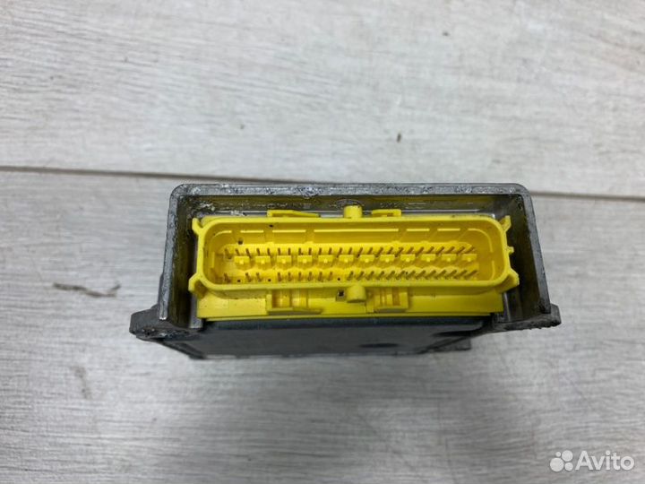 Эбу подушки безопасности Volkswagen Golf хэтчбек