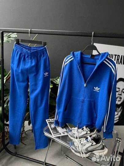 Костюм adidas balenciaga, m,l