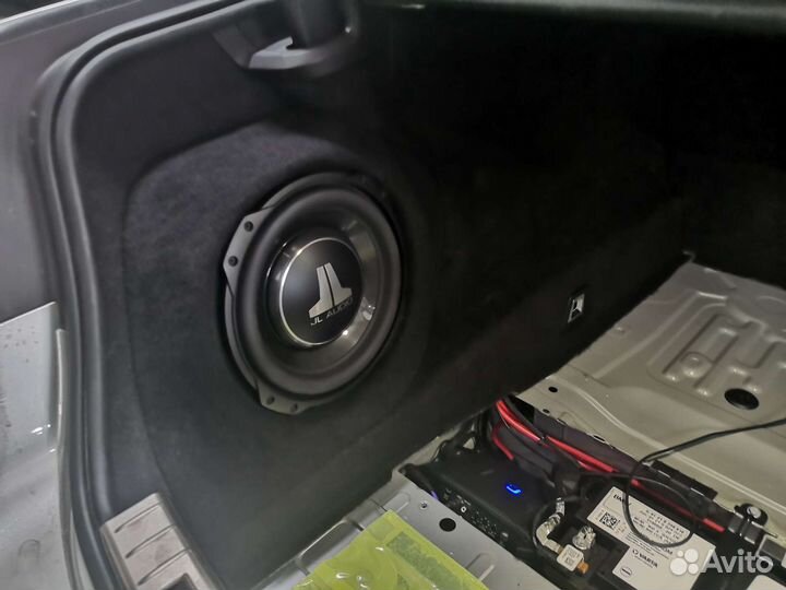 Сабвуфер стелс BMW 7серии G11 G12