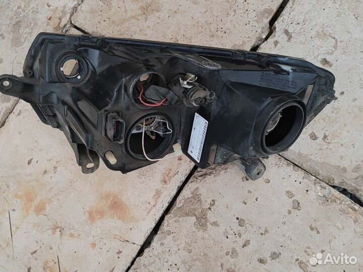 Фара на renault logan 2