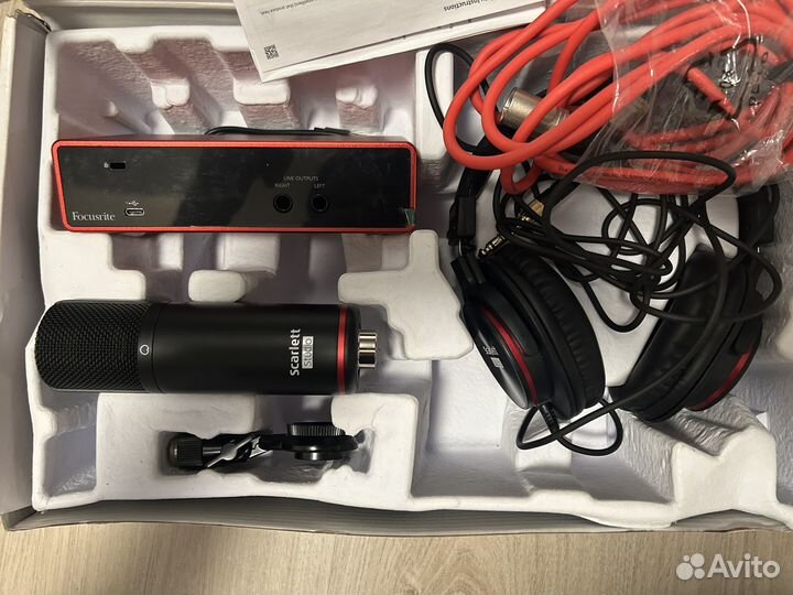 Focuserite Scarlett 2i2 Studio 3rd Gen набор