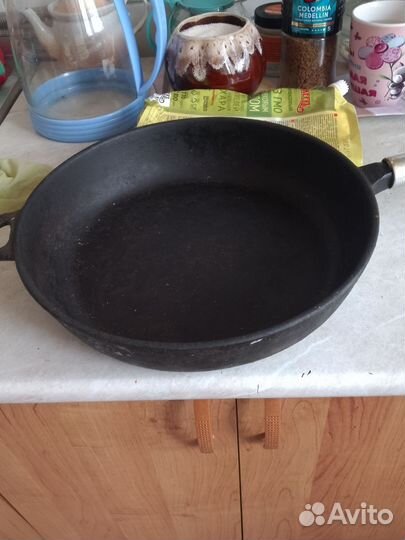 Чугунная сковорода с крышкой СССР