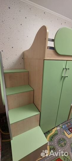 Двухъярусная кровать со шкафами
