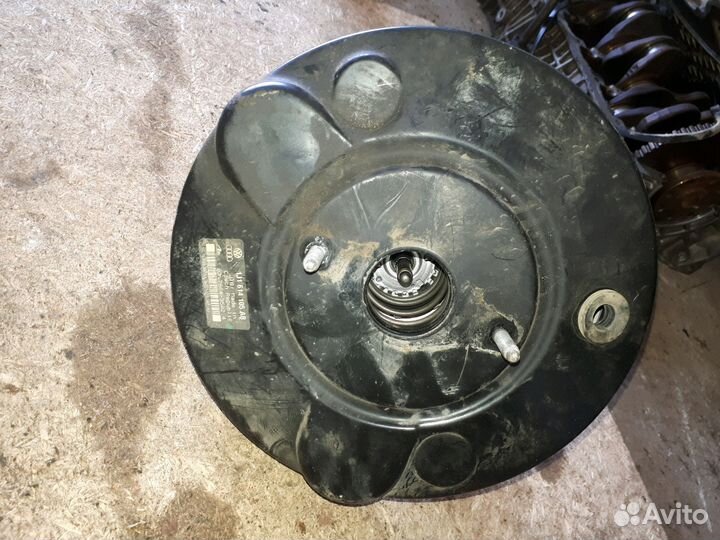 Вакуум тормозной Volkswagen Polo