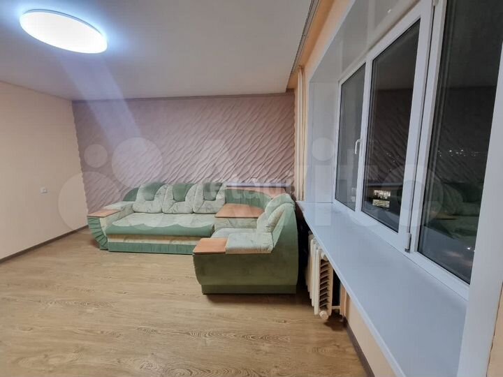 2-к. квартира, 50 м², 8/9 эт.