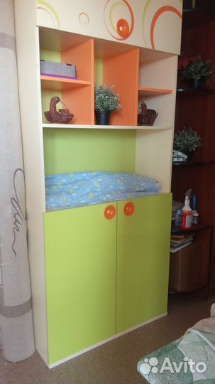 Кровать-чердак, стол, тумба, шкаф