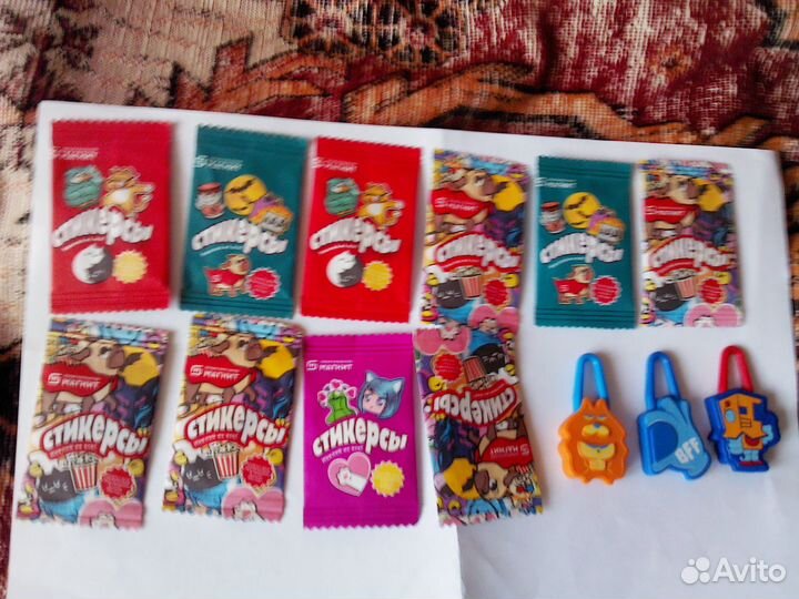 Карточки Гадкий Я,Пингвины, фишки,смурфики