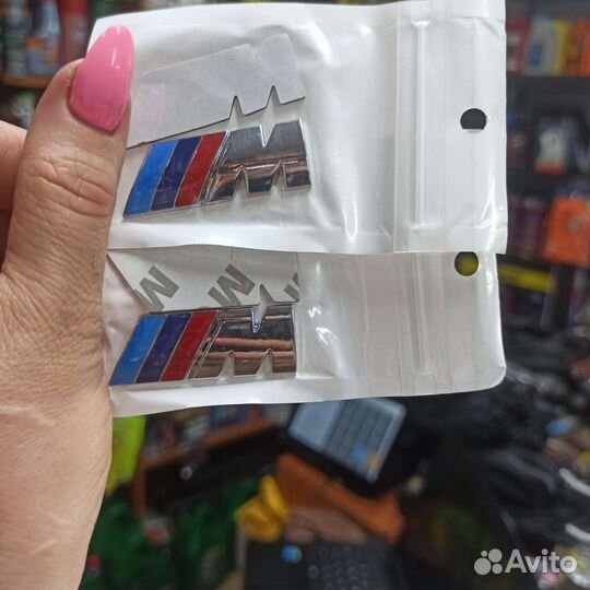 Эмблема М серебро на крыло бмв