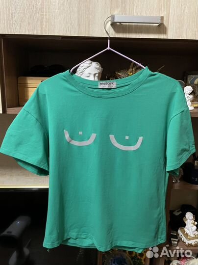 Футболка женская