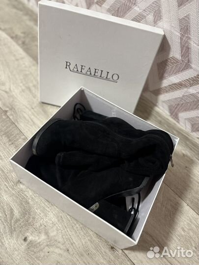 Продам женские 39 размер