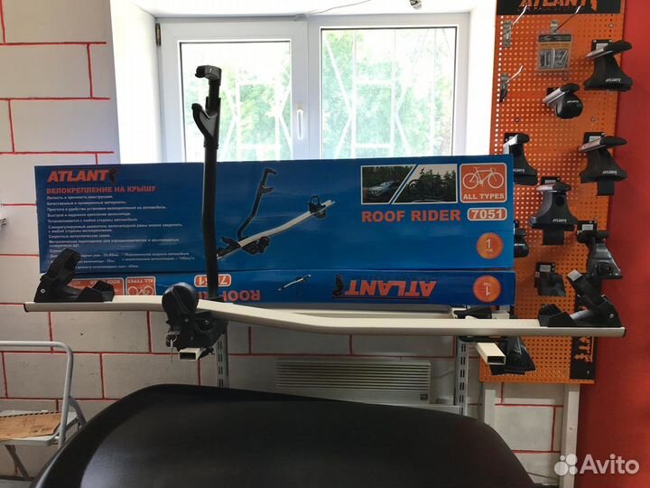 Велокрепление на крышу автомобиля