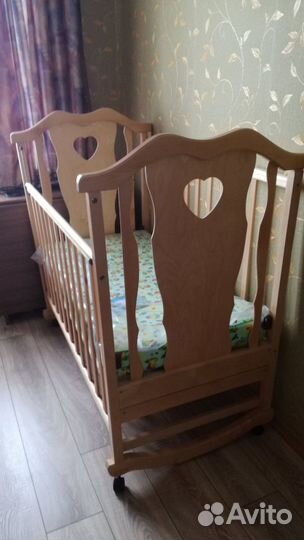 Детская кроватка-качалка