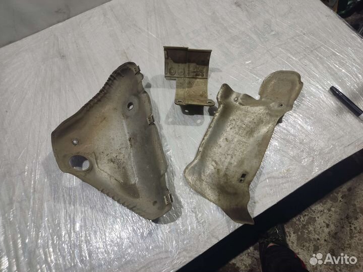 Тепловой защитный экран Volkswagen Jetta 5