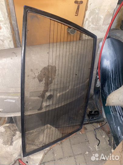 Стекло крышки багажника 2109